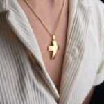 Straight Curve Cross Necklace Gold